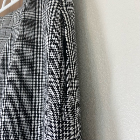 A New Day Women's Plaid Menswear Wrap Miniskirt Size 12 Black White - Picture 7 of 8